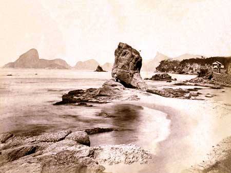 Pedra de Itapuca em fotos de finais do século XIX.